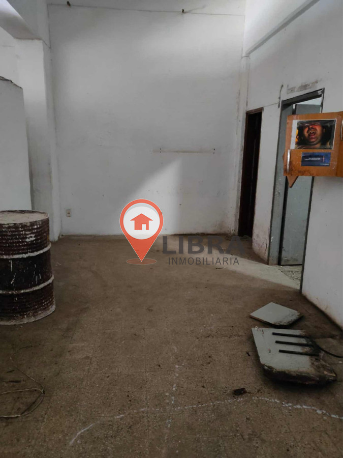 Local Comercial ID.2858 - SE ALQUILA AMPLIO LOCAL EN EL CENTRO