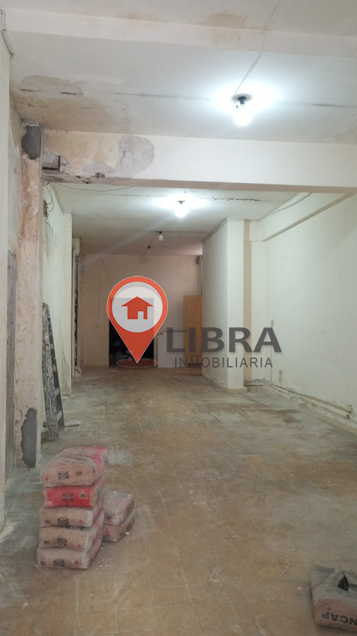 Local Comercial ID.6627 - Alquiler De Local 220m2 Al Frente 2 Baños En Ciudad Vieja