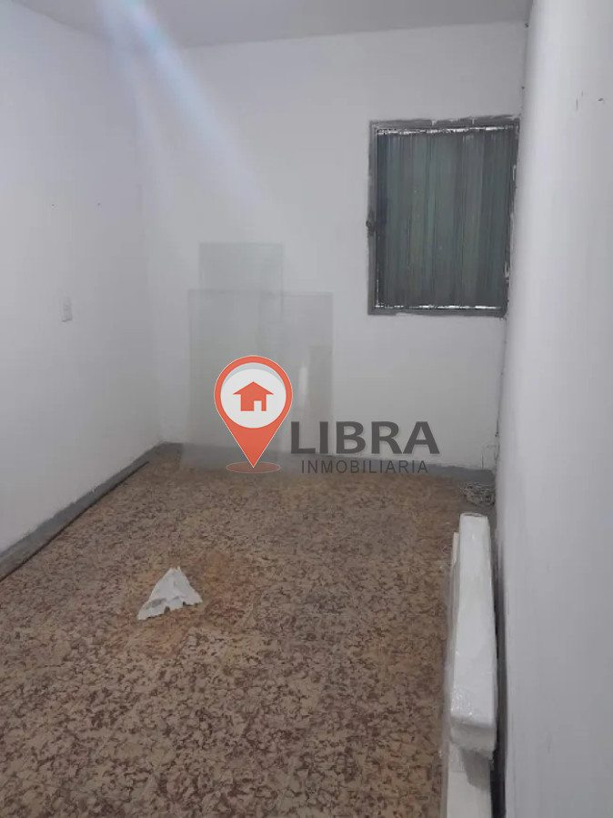 Local Comercial ID.9899 - Alquiler Local Comercial 214m2 2 Oficinas 2 Baños En Unión