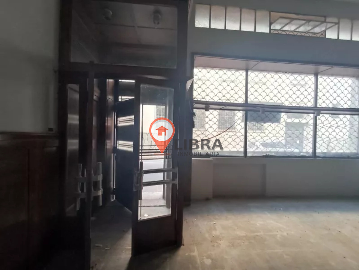Local Comercial ID.7166 - Hermoso Local Comercial En Ciudad Vieja Muy Amplio