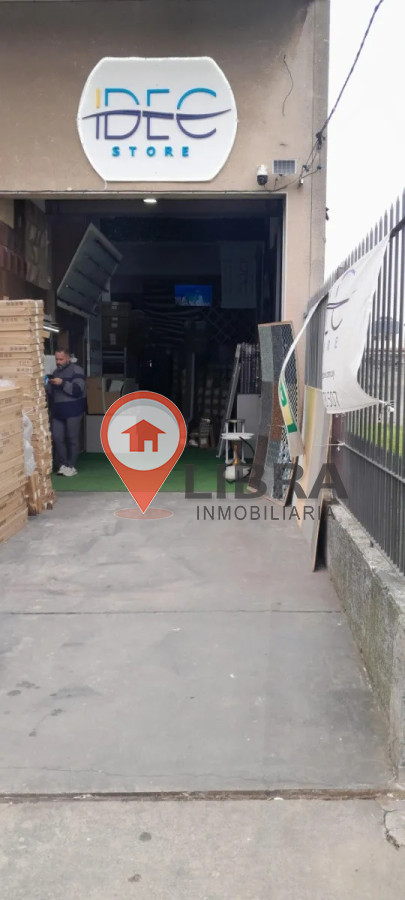 Local Comercial ID.9899 - Alquiler Local Comercial 214m2 2 Oficinas 2 Baños En Unión