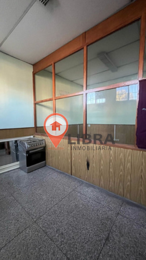 Local Comercial ID.9474 - Amplio Local en Goes Con Mucha Iluminación 