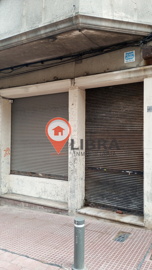 Local Comercial ID.6606 - Amplio Local En Ciudad Vieja Se Escuchan ofertas 