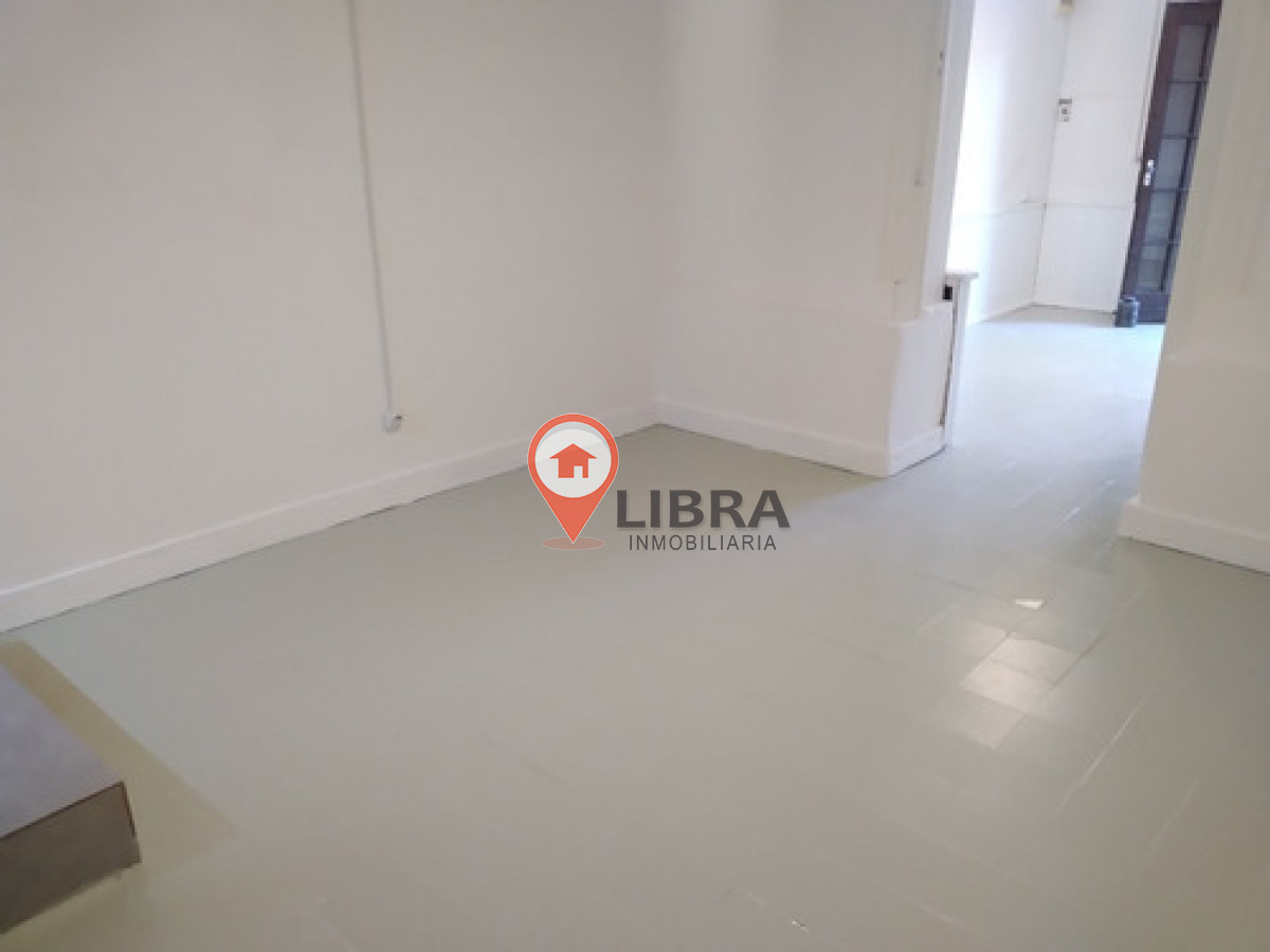 Local Comercial ID.9863 - Alquiler Local A La Calle En Cordón
