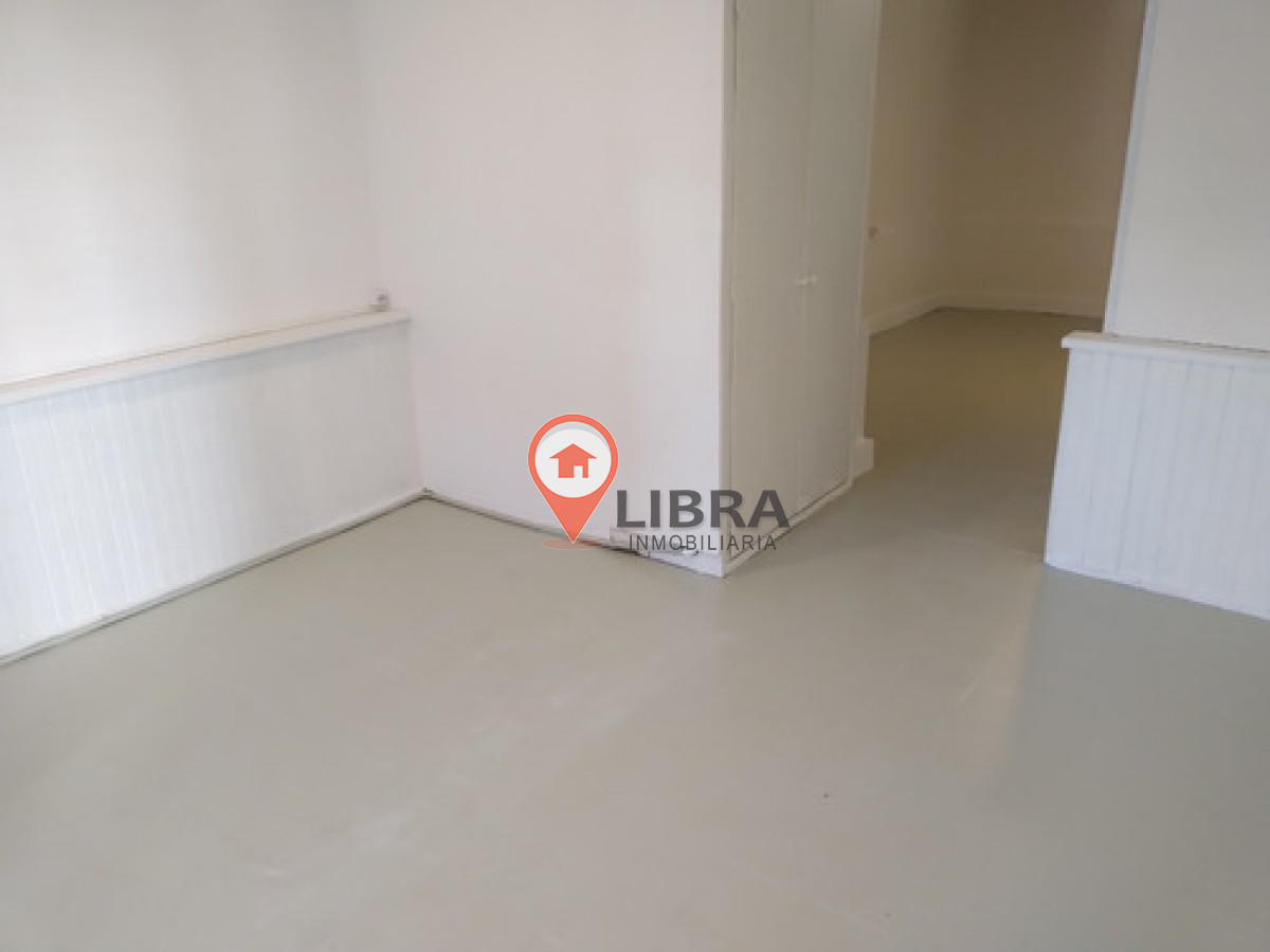 Local Comercial ID.9863 - Alquiler Local A La Calle En Cordón