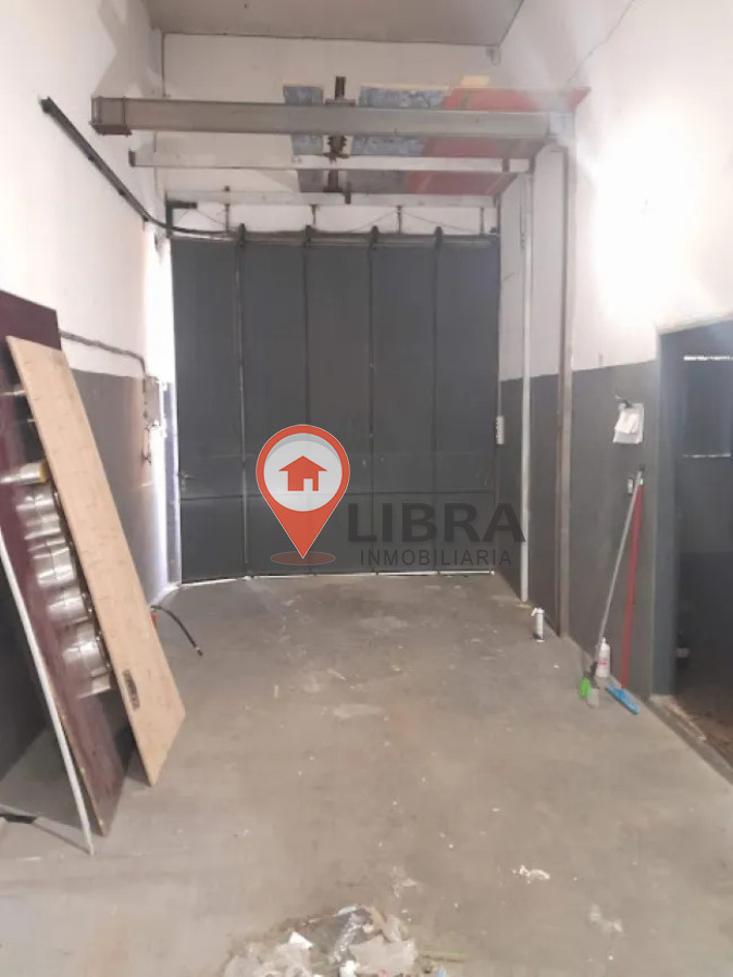 Local Comercial ID.9899 - Alquiler Local Comercial 214m2 2 Oficinas 2 Baños En Unión