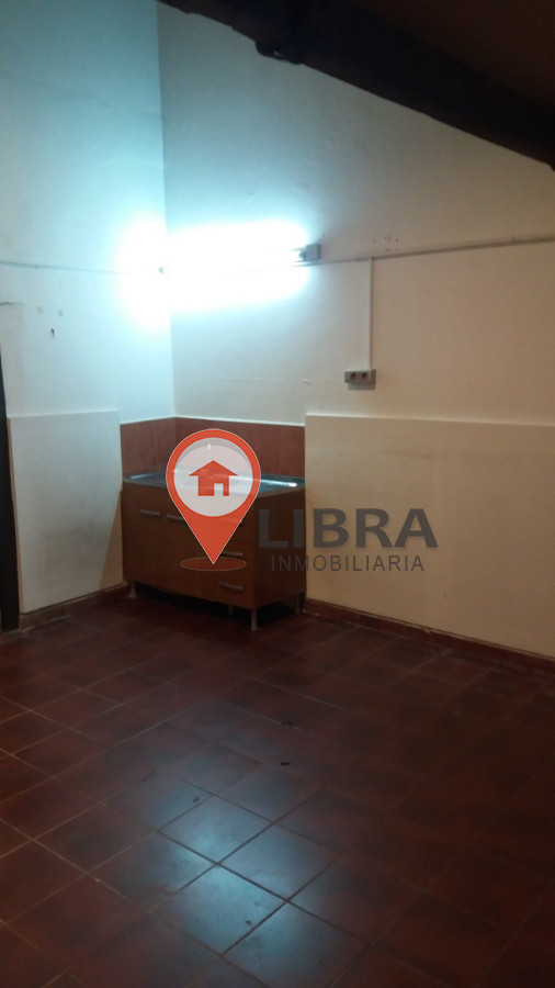 Local Comercial ID.8805 - Local Comercial Amplio En Barrio Sur
