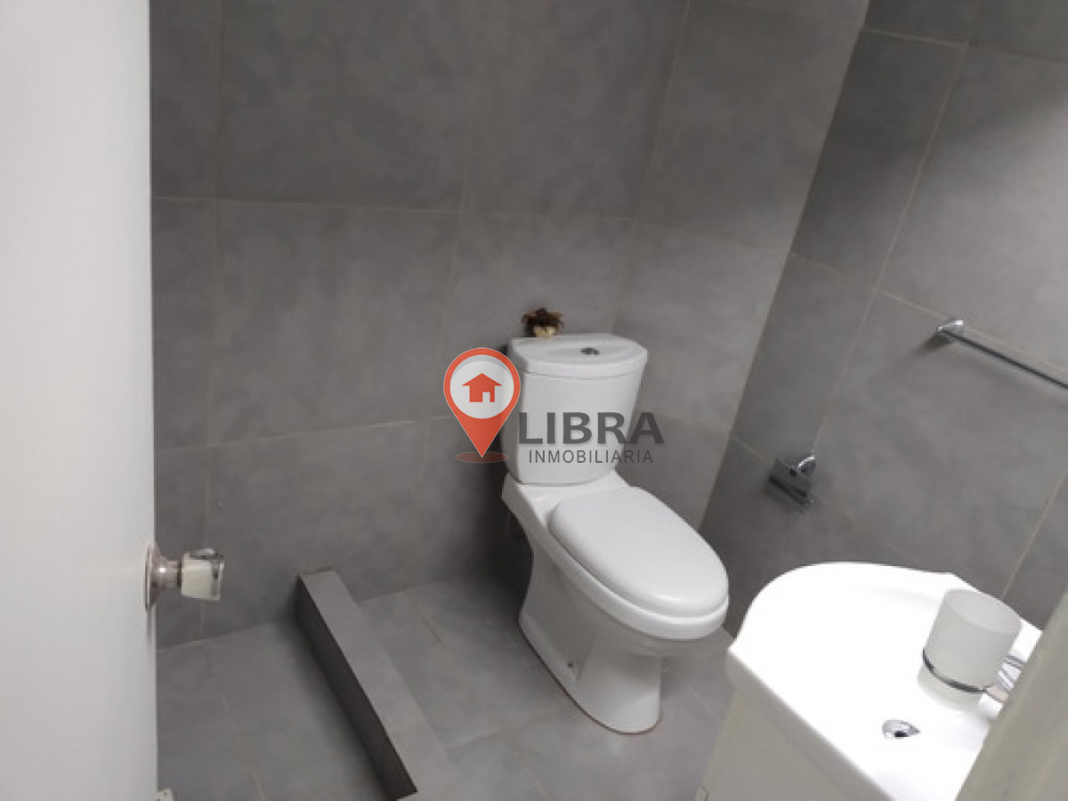 Local Comercial ID.9863 - Alquiler Local A La Calle En Cordón