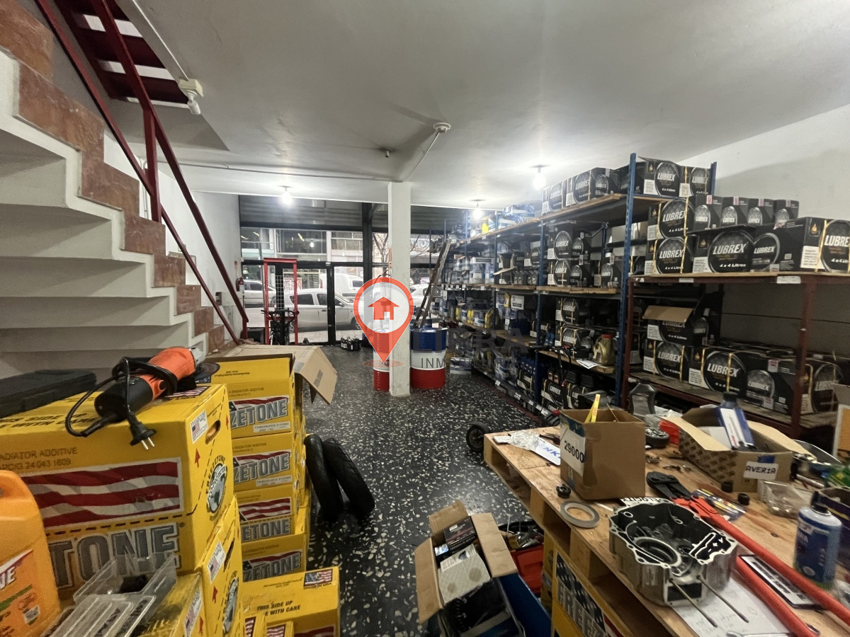 Local Comercial ID.4909 - Alquiler Gran Local Comercial 3 Pisos Centro Con Depósito