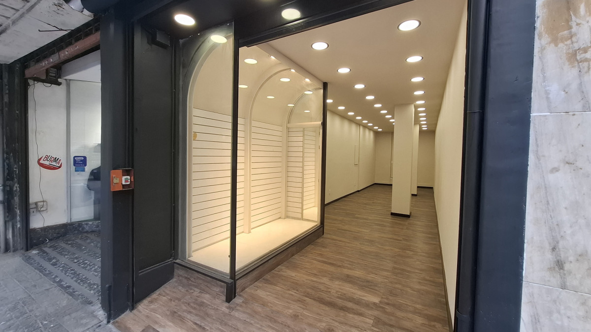 Local Comercial ID.13030 - Alquiler De Local Comercial Al Frente Excelente Ubicación Sin Gastos Comunes En Centro