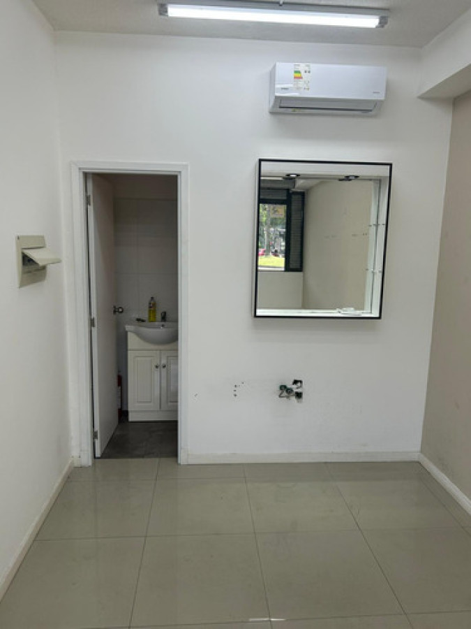 Local Comercial ID.11396 - ALQUILER DE LOCAL COMERCIAL EN BELLA VISTA