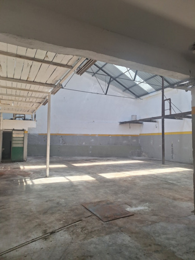 Local Comercial ID.11397 - ALQUILER DE AMPLIO LOCAL COMERCIAL EN REDUCTO