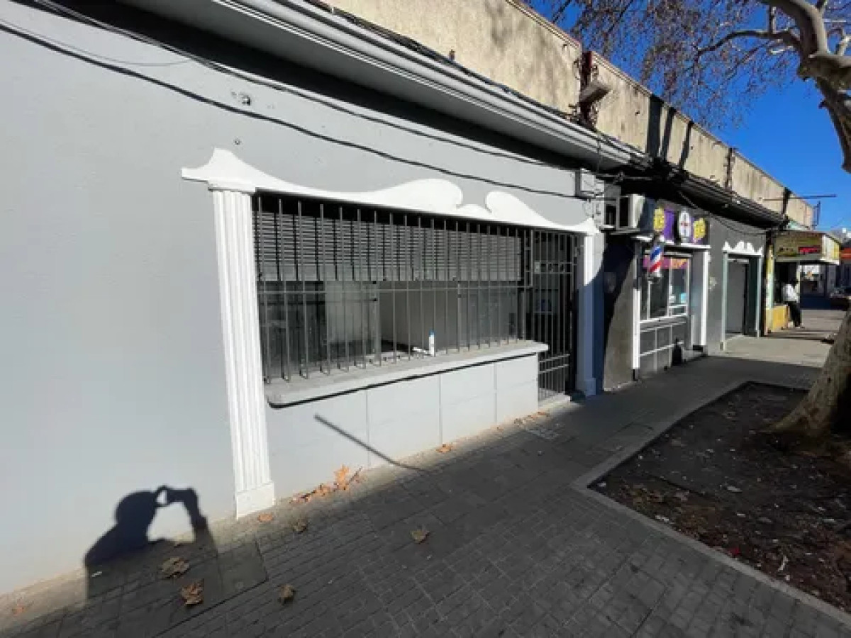 Local Comercial ID.11640 - Alquiler De Local Comercial Con 1 Baño Impecable En Centro