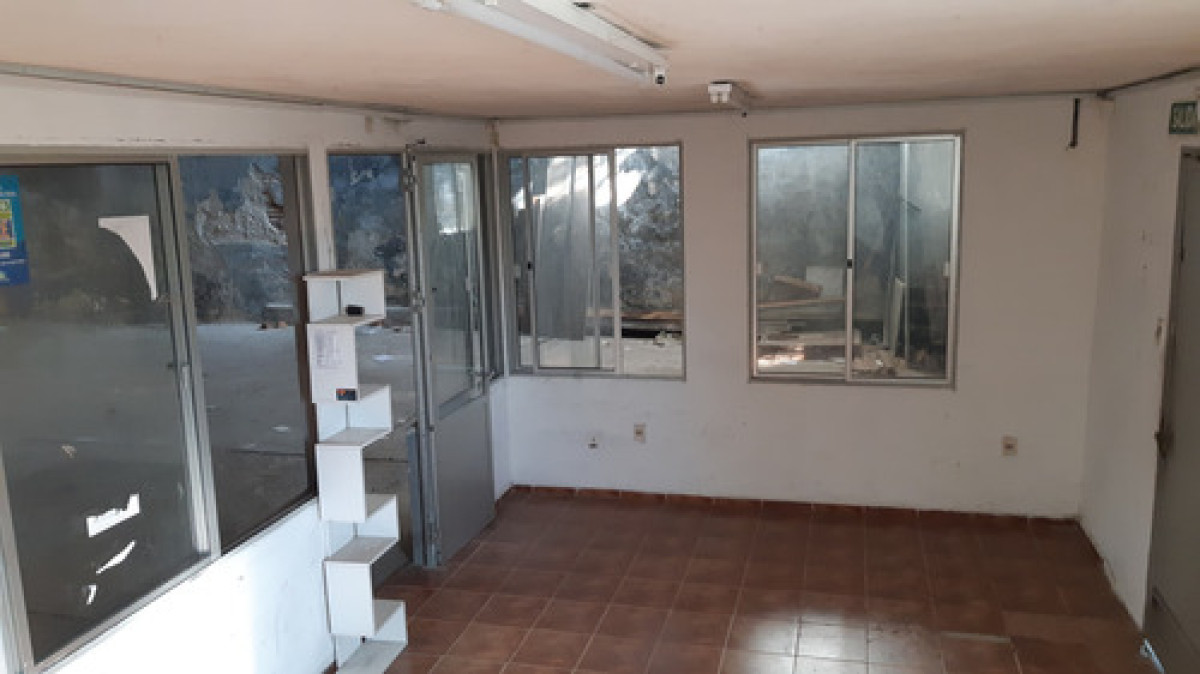 Local Comercial ID.11695 - Alquiler O Venta De Local Comercial O Deposito En Paso Molino 