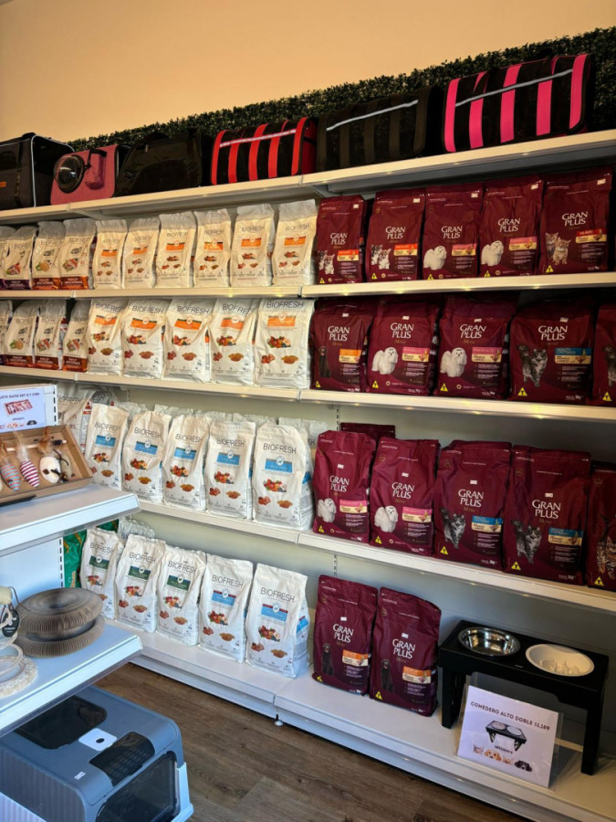 Local Comercial ID.12010 - Alquiler de local comercial en Pocitos