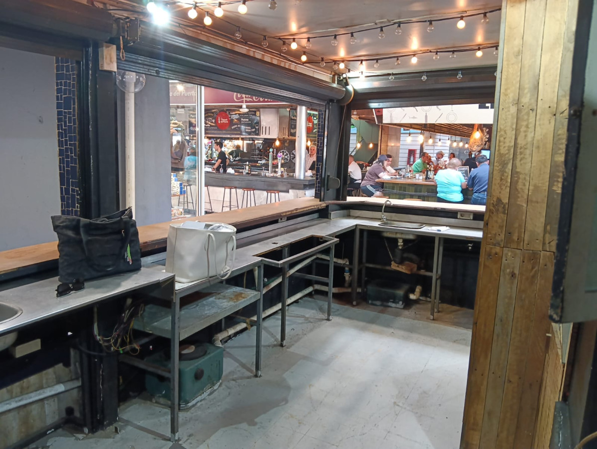 Local Comercial ID.12106 - Alquiler De Local Dentro Del Mercado Del Puerto Ciudad Vieja