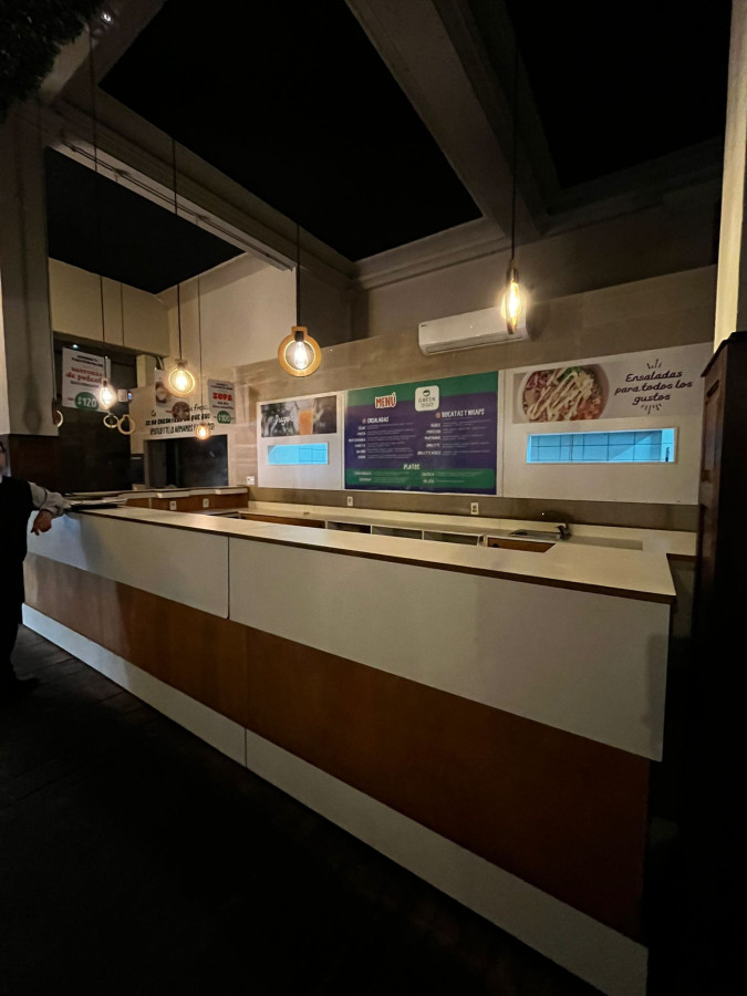 Local Comercial ID.12198 - Alquiler De Local Comercial 140m2 Sin Gastos En Ciudad Vieja