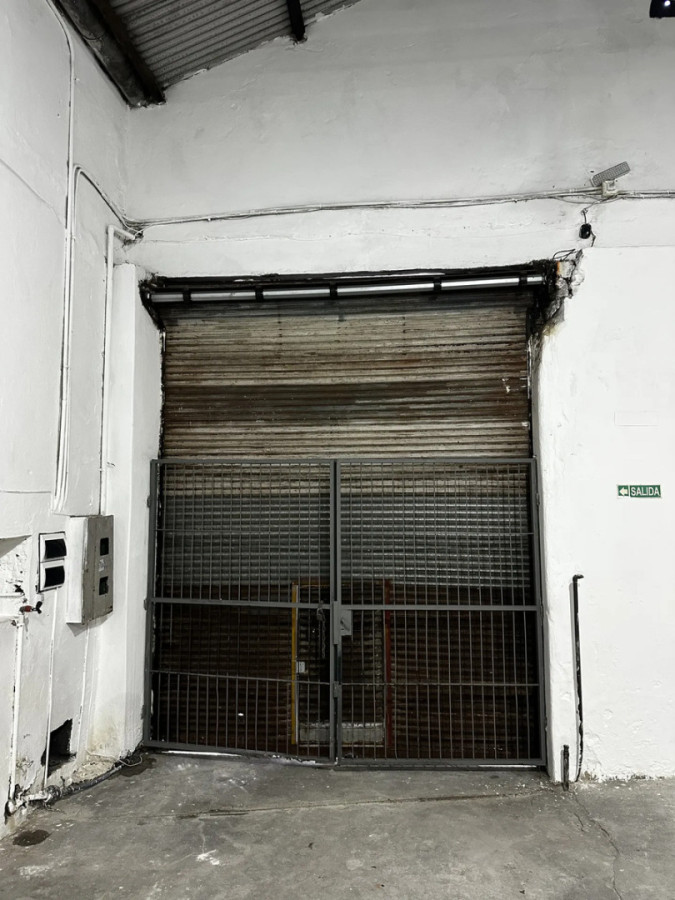 Local Comercial ID.12277 - Alquiler Local Comercial 300m2 Con 1 Oficina 1 Baño Centro