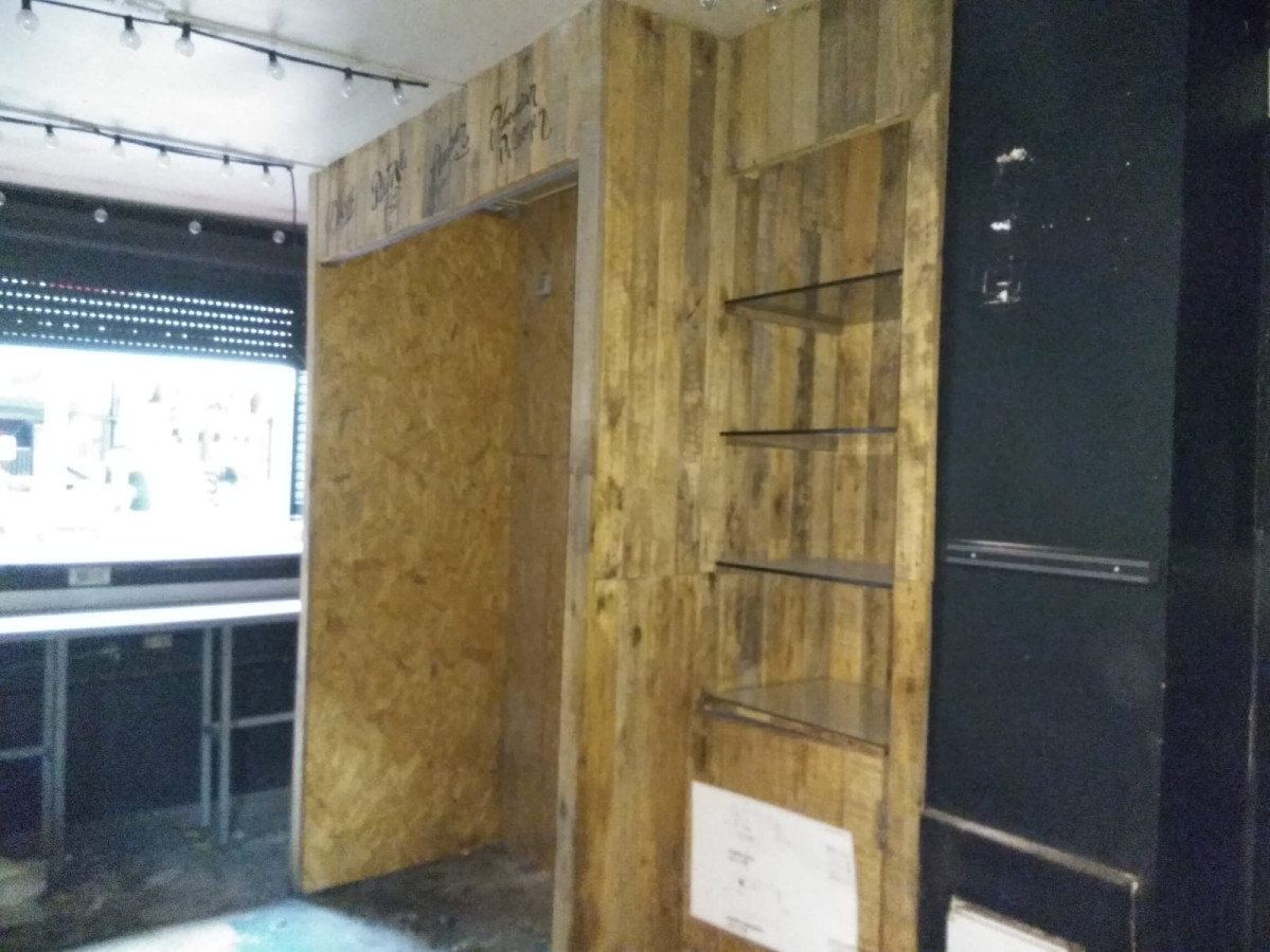 Local Comercial ID.11269 - ALQUILER LOCAL DENTRO DEL MERCADO DEL PUERTO, OPORTUNIDAD!! 