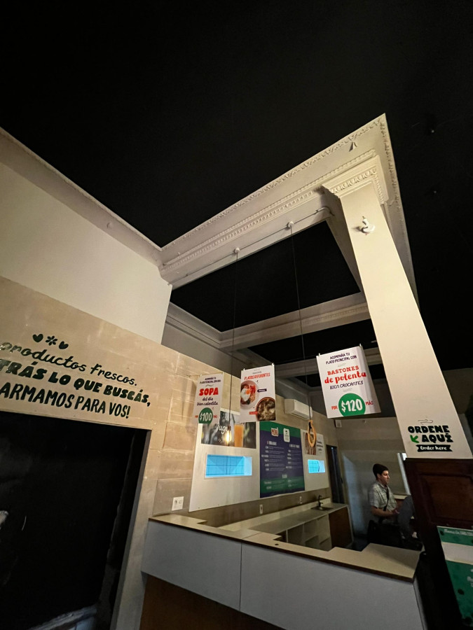 Local Comercial ID.11322 - Alquiler De Local Comercial Con Baño Impecable En Ciudad Vieja