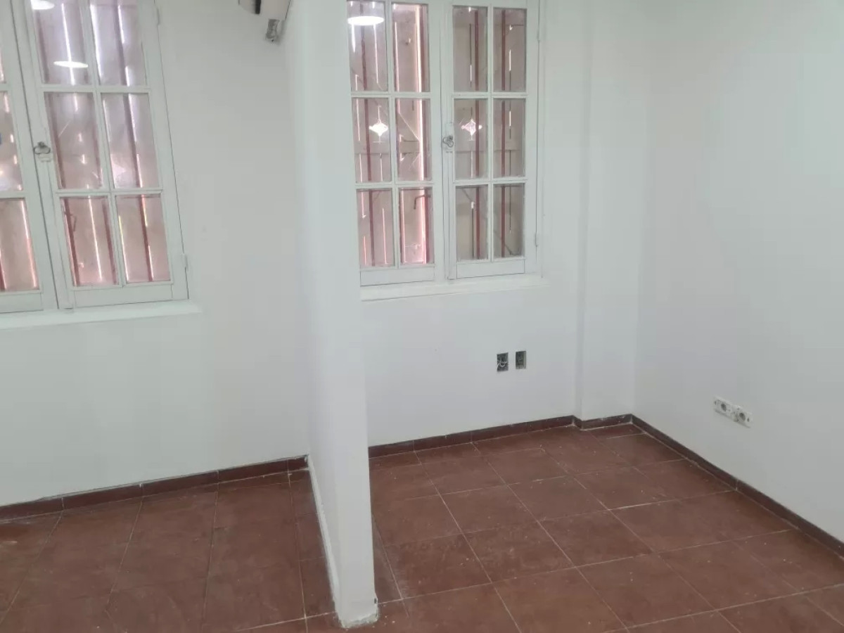 Local Comercial ID.6354 - Local Comercial para Deposito, Estacionamiento, Gym, Restaurantes o Tiendas