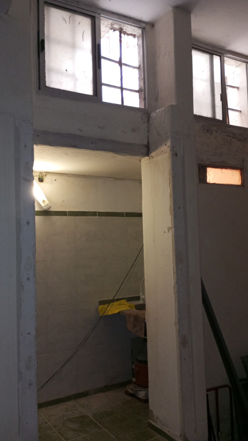 Local Comercial ID.6627 - Alquiler De Local 220m2 Al Frente 2 Baños En Ciudad Vieja