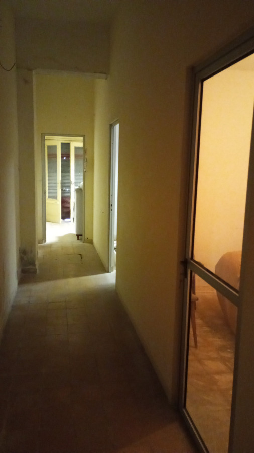 Local Comercial ID.6627 - Alquiler De Local 220m2 Al Frente 2 Baños En Ciudad Vieja