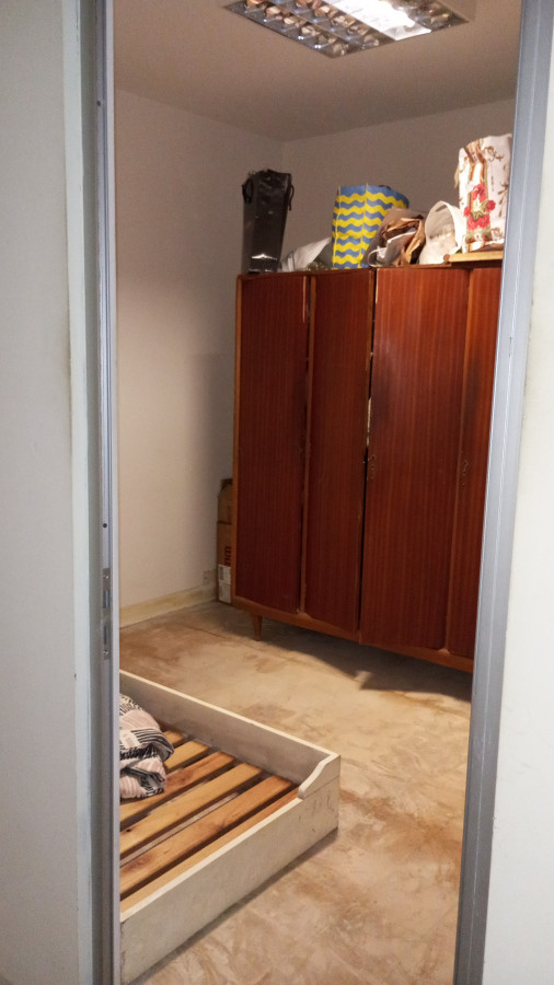 Local Comercial ID.6627 - Alquiler De Local 220m2 Al Frente 2 Baños En Ciudad Vieja