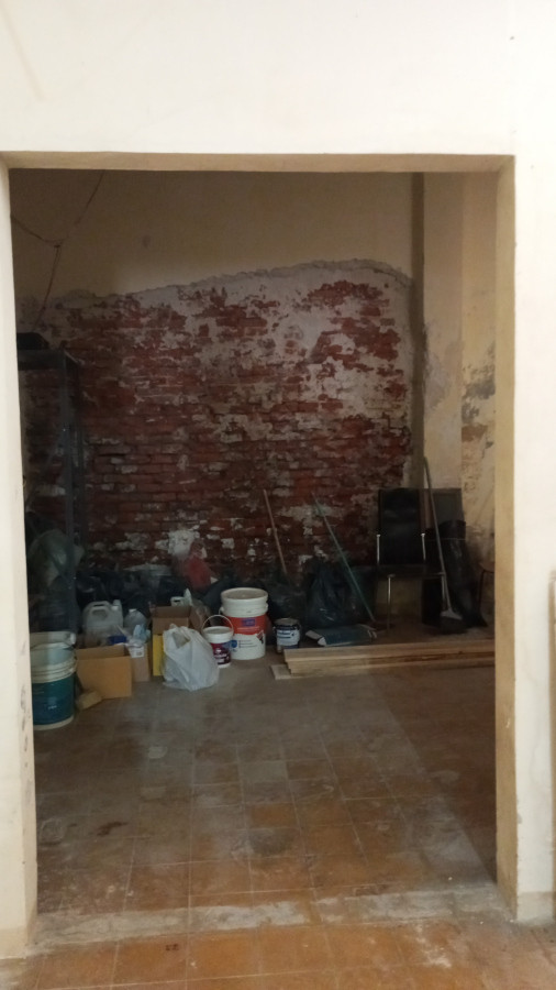 Local Comercial ID.6627 - Alquiler De Local 220m2 Al Frente 2 Baños En Ciudad Vieja