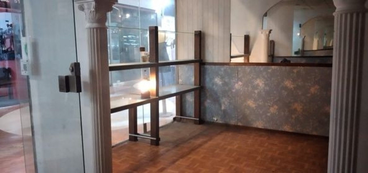 Local Comercial ID.13425 - Alquiler Local Comercial Sobre Avenida En Centro