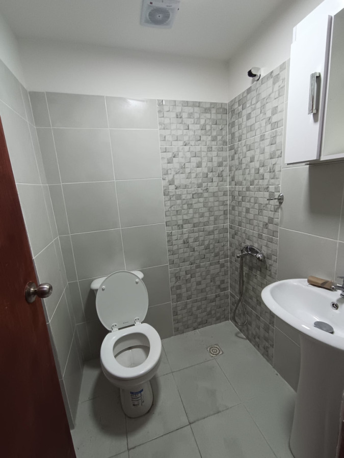 Local Comercial ID.12925 - Alquiler De Local Comercial Excelente Ubicación Sin Gastos Comunes En Tres Cruces
