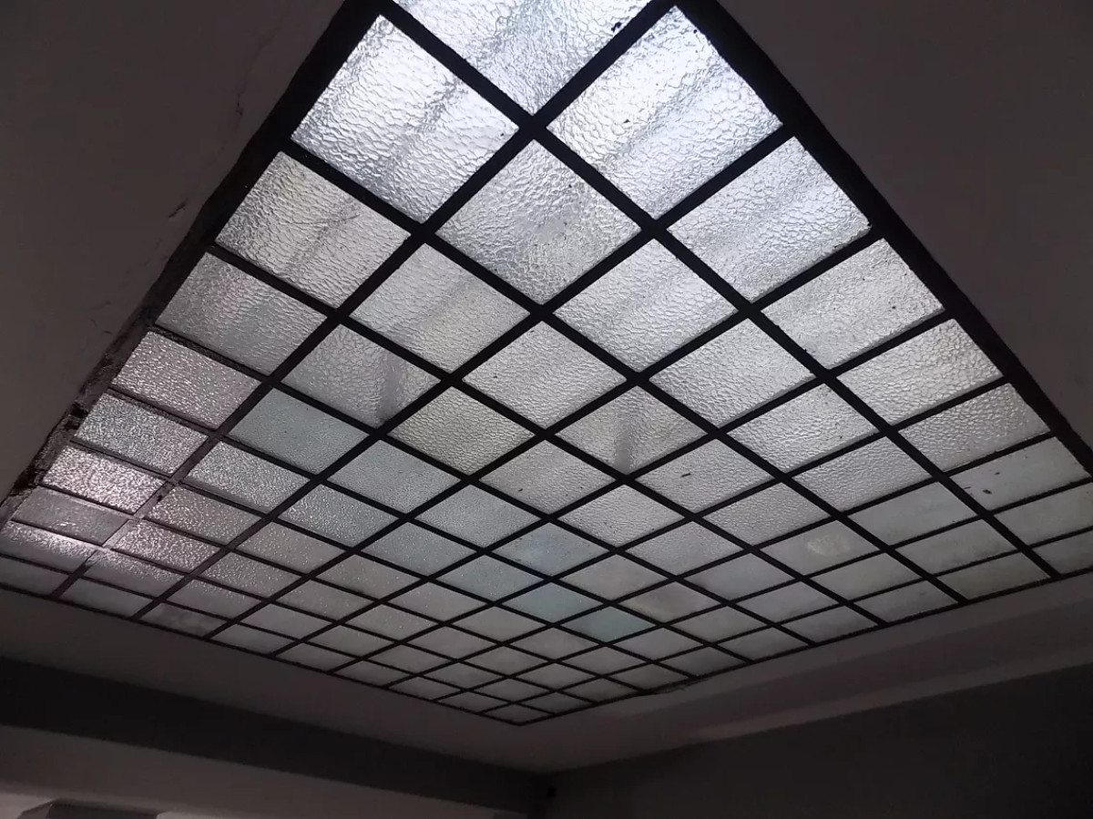 Local Comercial ID.7166 - Hermoso Local Comercial En Ciudad Vieja Muy Amplio