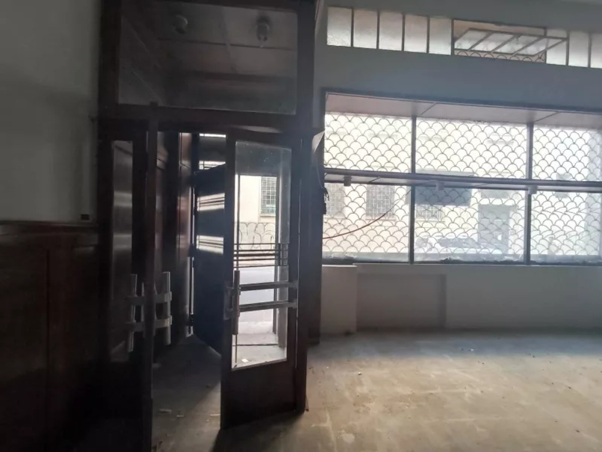 Local Comercial ID.7166 - Hermoso Local Comercial En Ciudad Vieja Muy Amplio