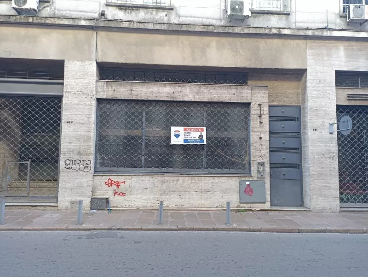 Local Comercial ID.7166 - Hermoso Local Comercial En Ciudad Vieja Muy Amplio