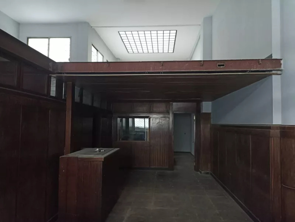 Local Comercial ID.7166 - Hermoso Local Comercial En Ciudad Vieja Muy Amplio