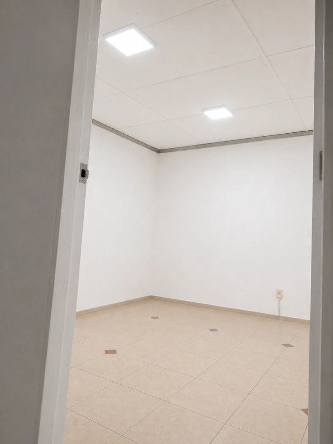 Local Comercial ID.12986 - Alquiler Local Comercial 150m2 Ideal Para Diversos Rubros Excelente Zona Comercial En Aguada