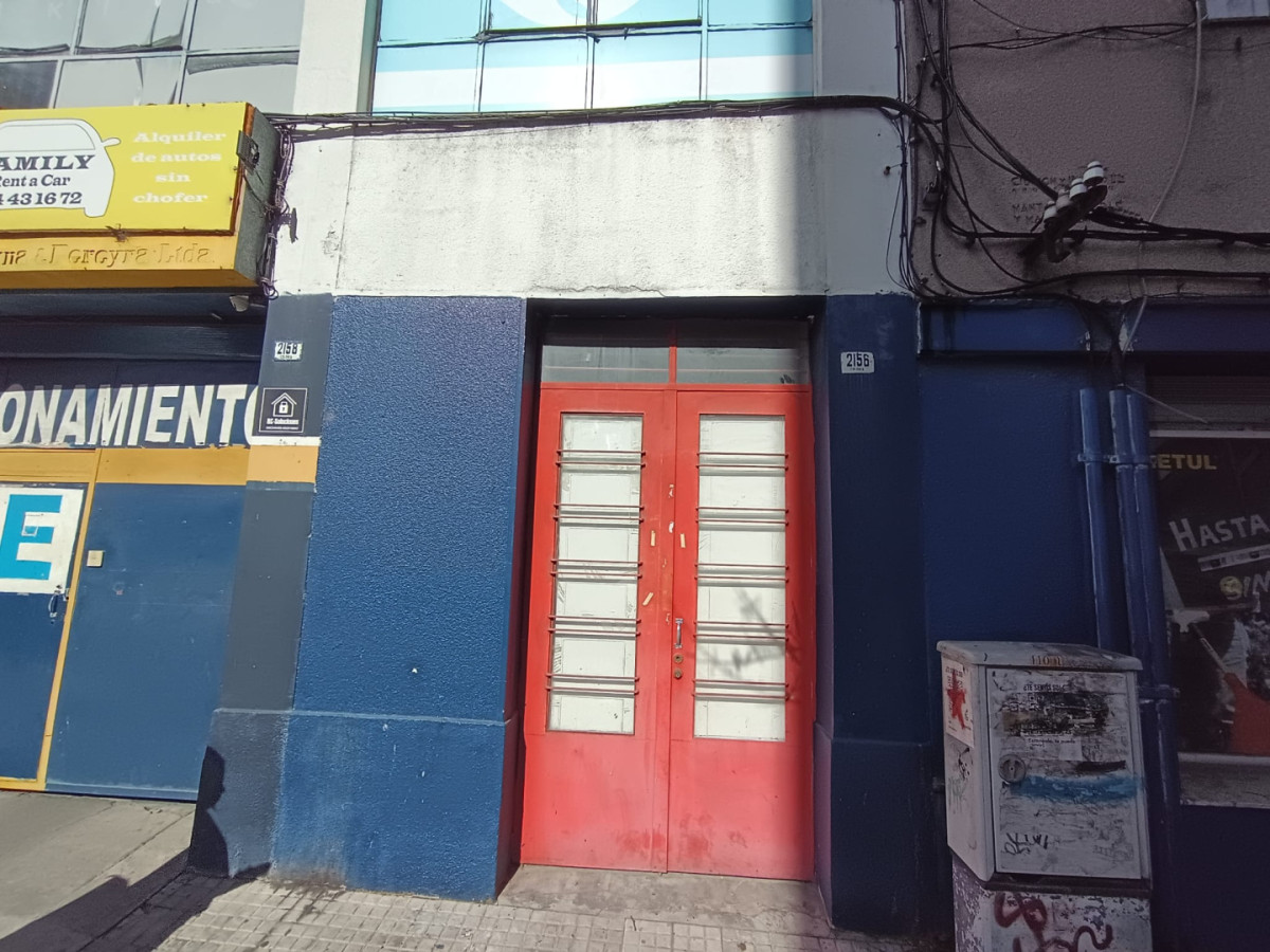 Local Comercial ID.12925 - Alquiler De Local Comercial Excelente Ubicación Sin Gastos Comunes En Tres Cruces