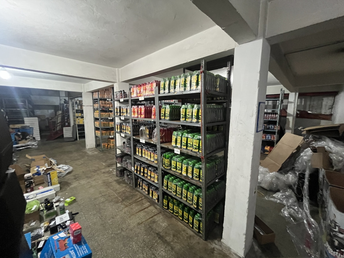 Local Comercial ID.4894 - Alquiler Gran Local Comercial 3 Pisos Pleno Centro Depósito