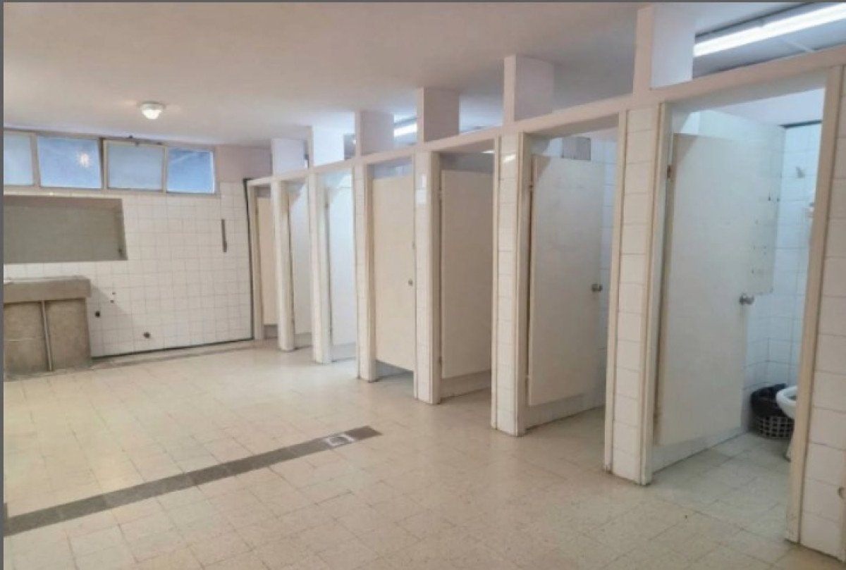 Local Comercial ID.13425 - Alquiler Local Comercial Sobre Avenida En Centro