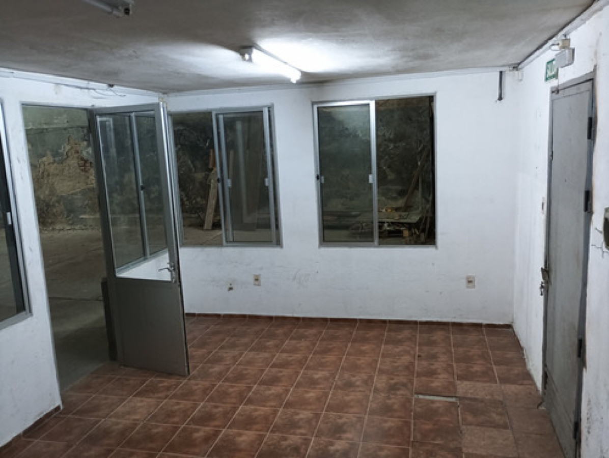 Local Comercial ID.11659 - VENTA O ALQUILER LOCAL COMERCIAL EN PASO MOLINO AMPLIO