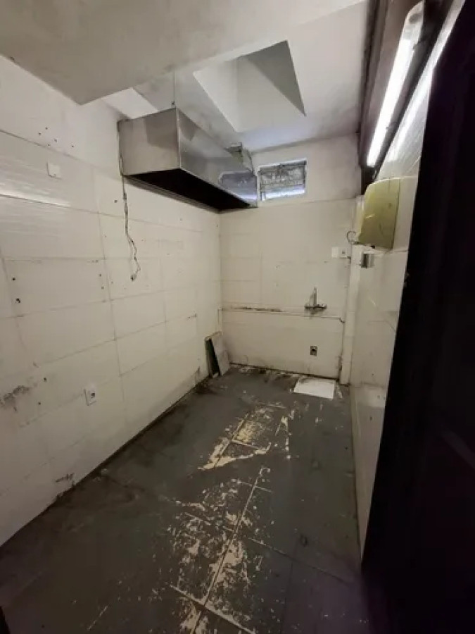 Local Comercial ID.10840 - Local Comercial En Pocitos 144 Mts