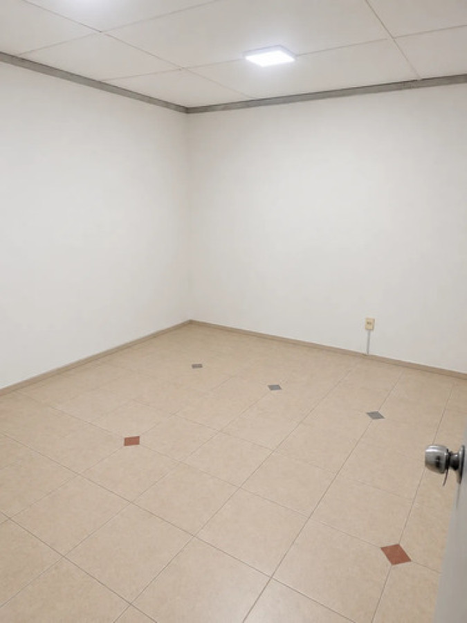 Local Comercial ID.12981 - Alquiler Excelente Local Comercial De 150mts En La Aguada