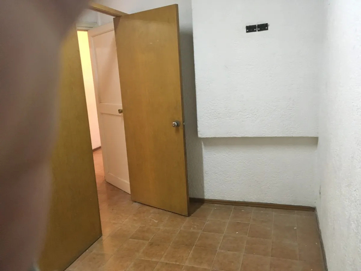 Local Comercial ID.12902 - Alquiler Local Comercial Excelente Ubicación Aquiles Lanza Y Durazno Sin Gastos Comunes En Centro