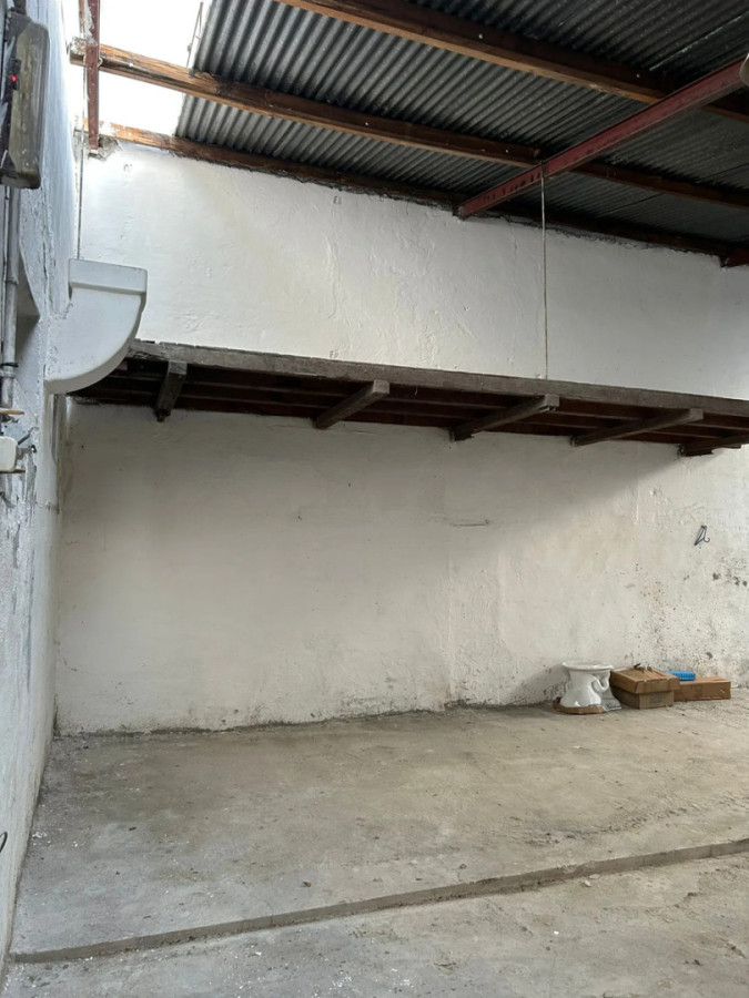Local Comercial ID.12602 - Alquiler De Local Comercial 290m2 Sin Gastos Comunes En Goes