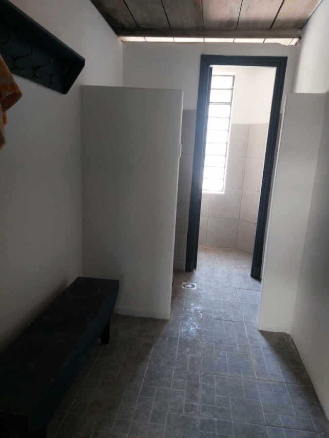 Local Comercial ID.11339 - Alquiler De Local Comercial,Con Baño, Impecable En Brazo Oriental