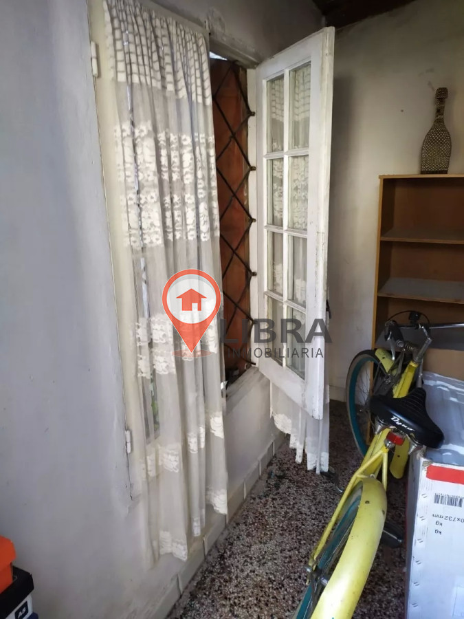 Apartamento ID.1499 - Tipo Casa En Venta Con Renta 2 Dormitorios En Mercado Modelo