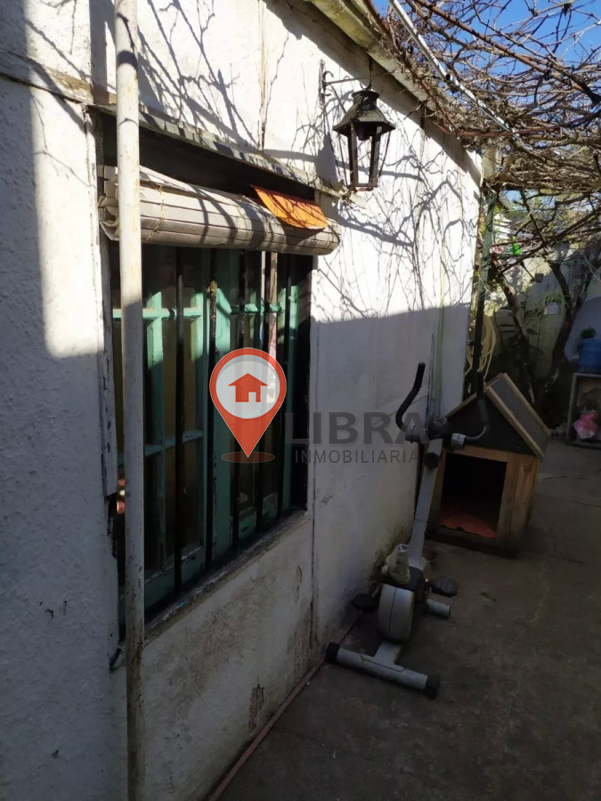 Apartamento ID.1499 - Tipo Casa En Venta Con Renta 2 Dormitorios En Mercado Modelo