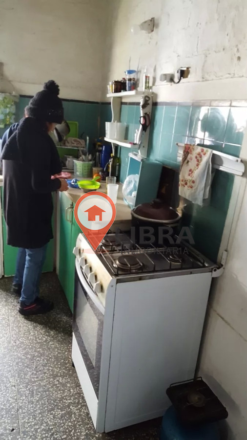 Apartamento ID.1499 - Tipo Casa En Venta Con Renta 2 Dormitorios En Mercado Modelo