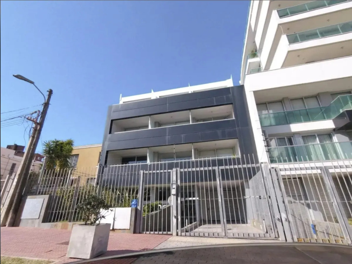 Apartamento ID.11513 - Alquiler De Monoambiente Con Garage En Malvin