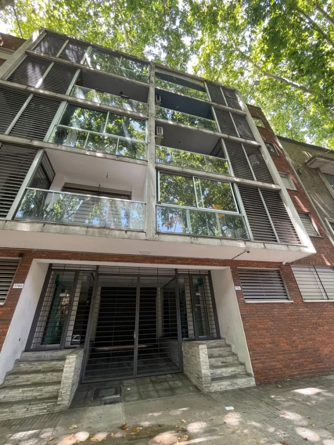 Apartamento ID.8163 - Se Alquila Apartamento 1 Dormitorio Con Cochera En Centro